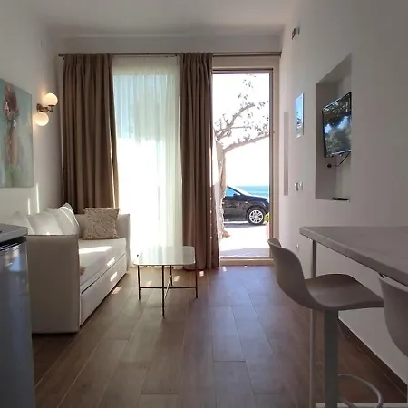 Nostos 3* 파티티리