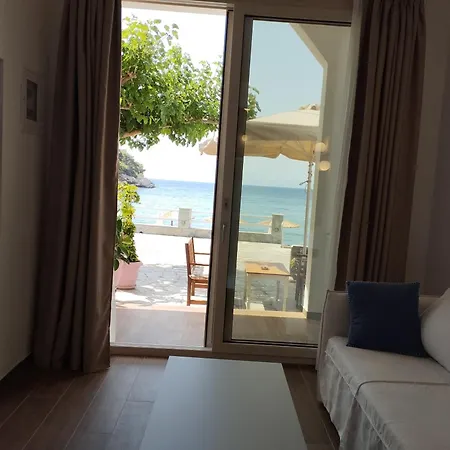 Nostos 3*