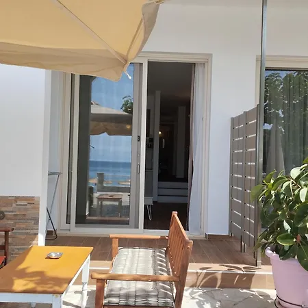 Nostos بيت ضيافة