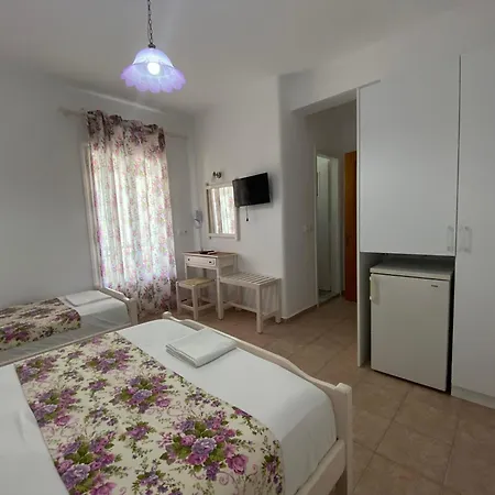 Nostos بيت ضيافة باتيتيري